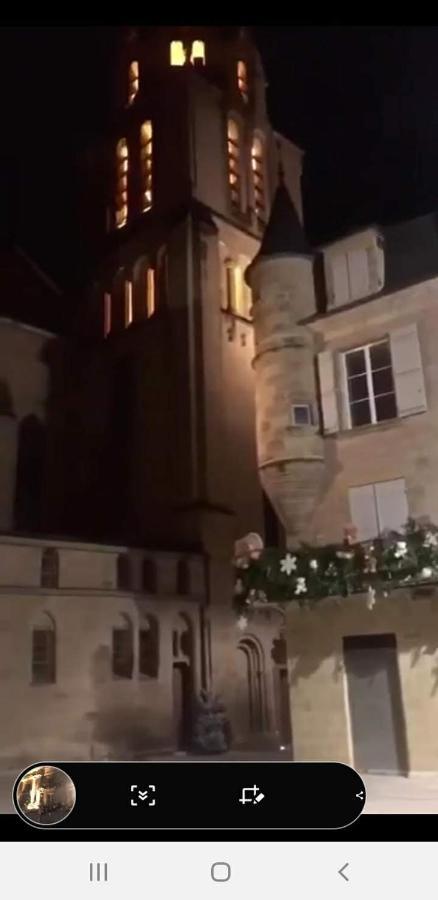 Chambre Climatisee Au Coeur De Brive Avec Televiseur Connecte Wifi Netflix Luaran gambar