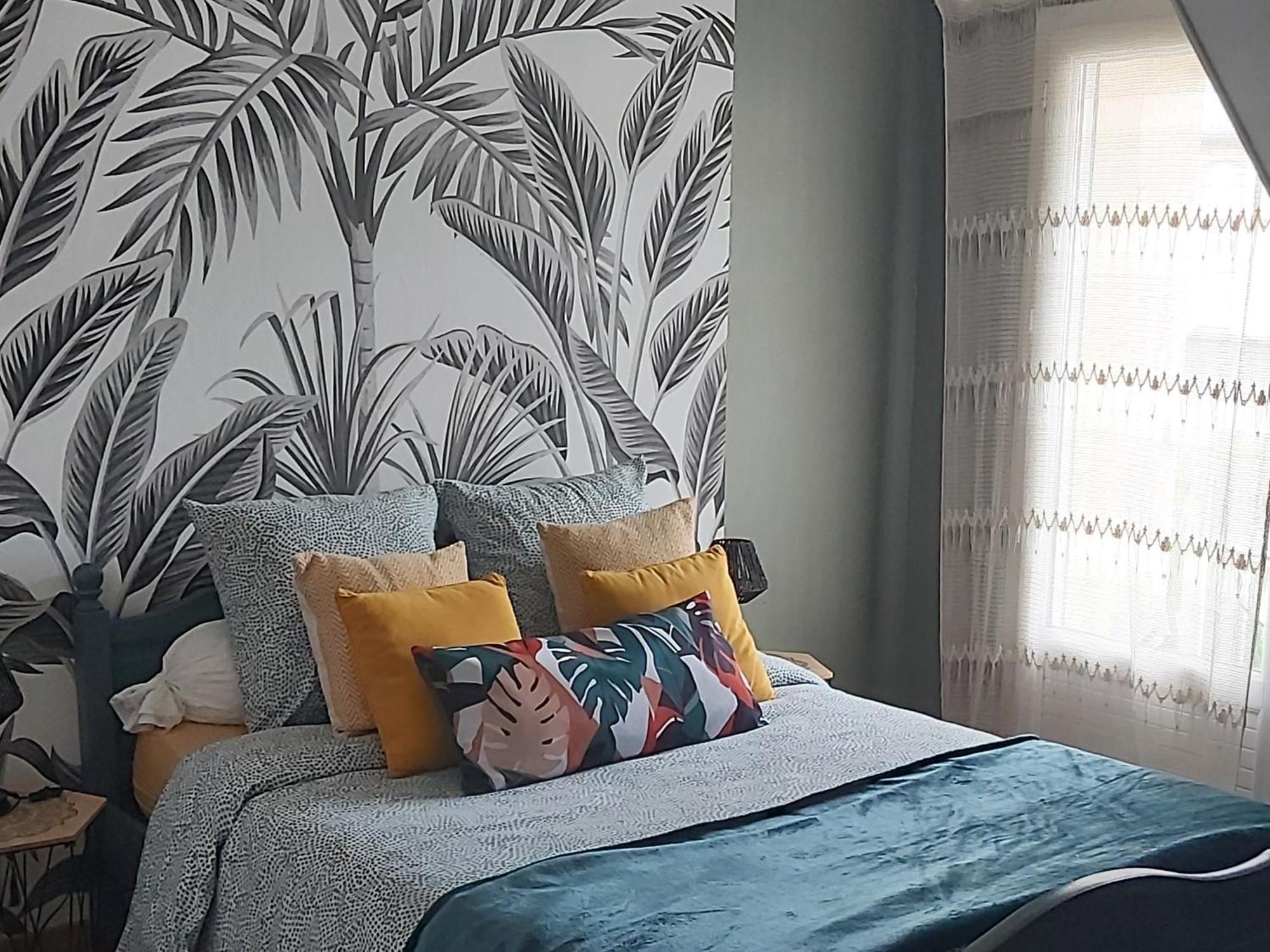 Chambre Climatisee Au Coeur De Brive Avec Televiseur Connecte Wifi Netflix Luaran gambar